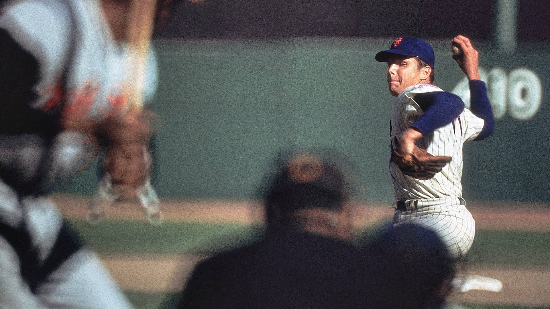 Seaver-throwing (1) Tom Seaver